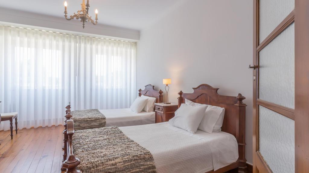 Liberdade Guesthouse Braga Ruang foto