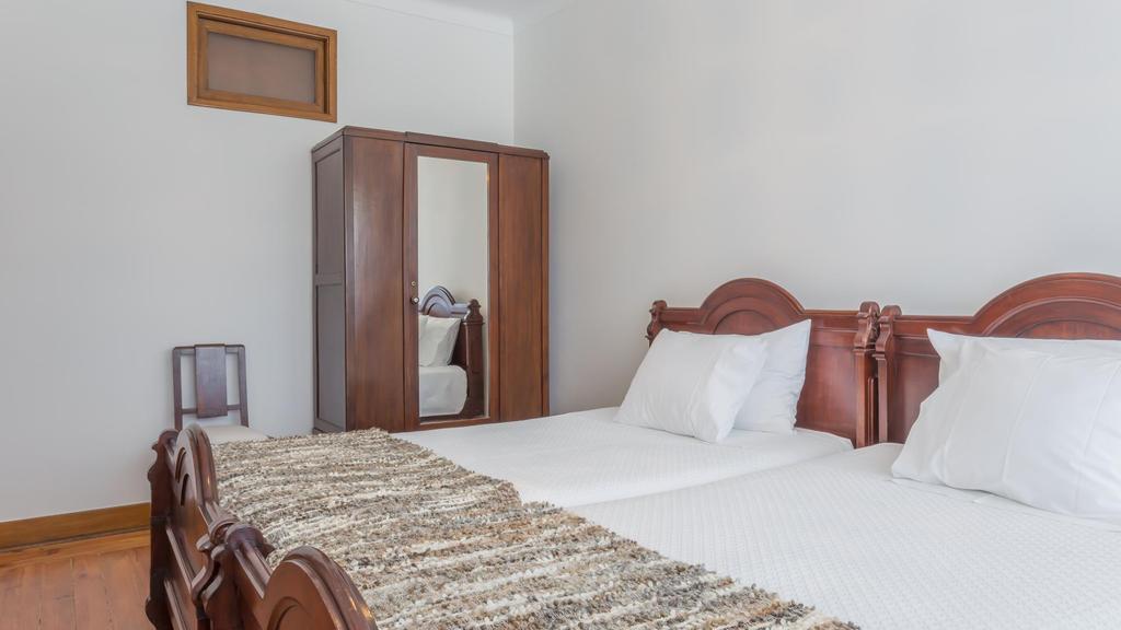 Liberdade Guesthouse Braga Ruang foto